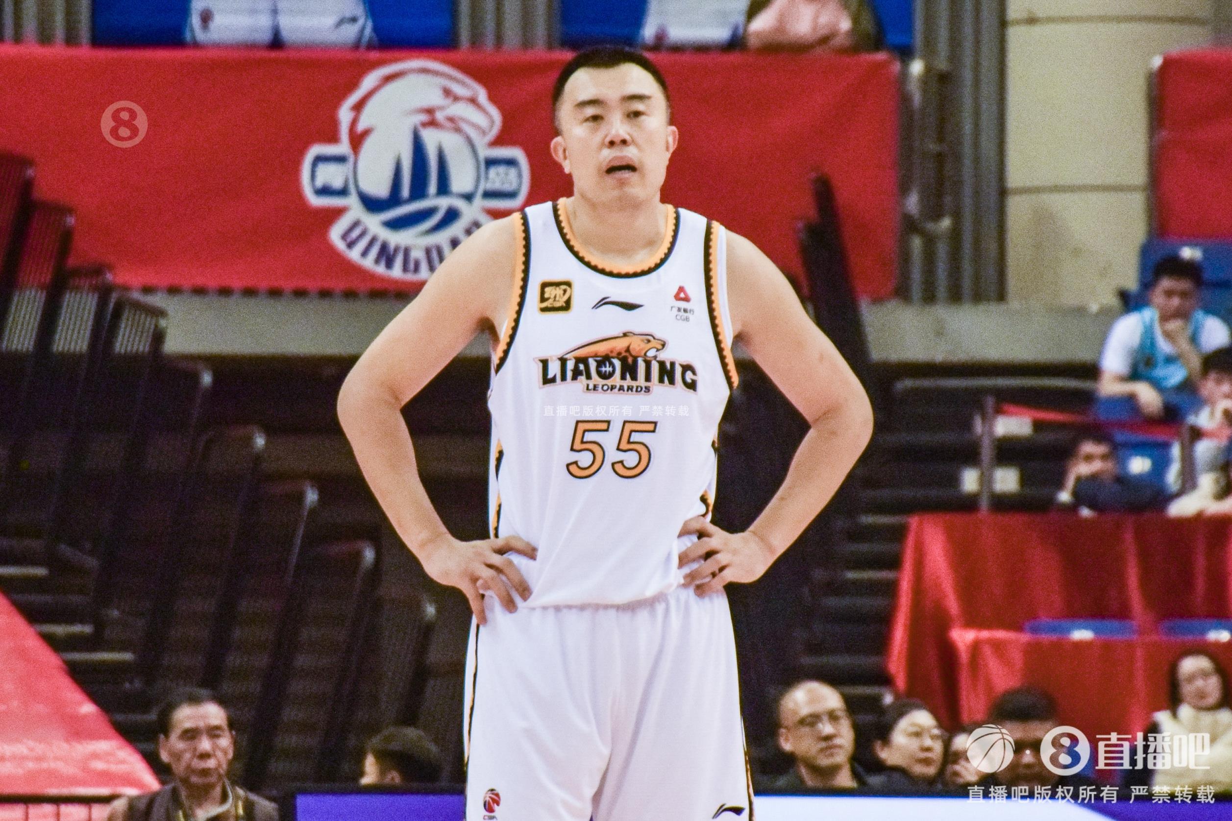 老將盡力了！韓德君7中4拿到14分12籃板3助攻